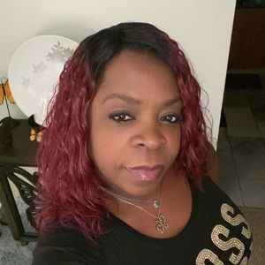 Meet your Posher, Deborah